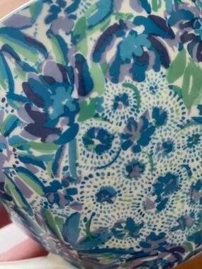 Lilly Pulitzer Set: 2 Oversized Mugs 
"Lion Around" Blue Floral Gold Trim NIB